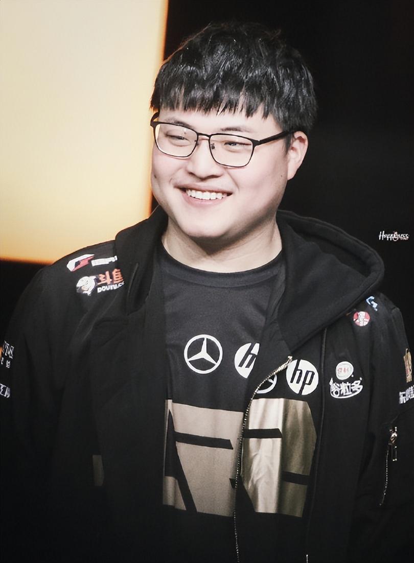 九游下载安装官网-Uzi官方宣布出色发挥新规，塞尔维亚队引发争议！