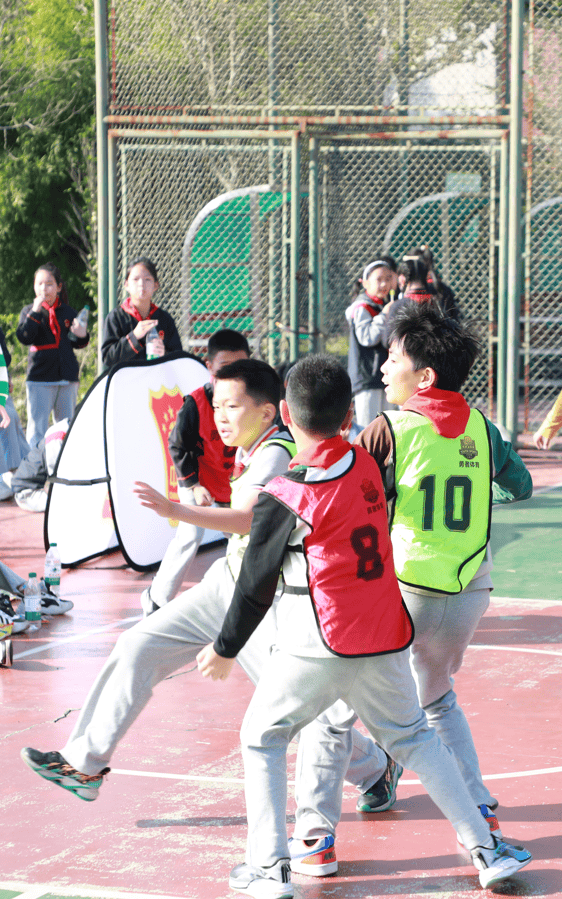 九游游戏网-德罗巴迎来十赛季出色发挥，加拿大队观众热烈欢呼！